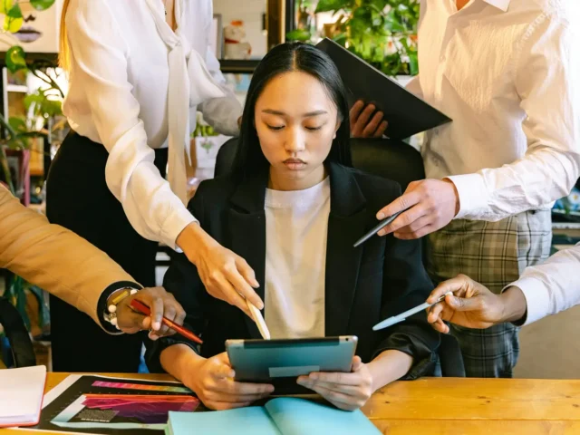 Keep Calm and Decide: Mastering Decision-Making Under Pressure