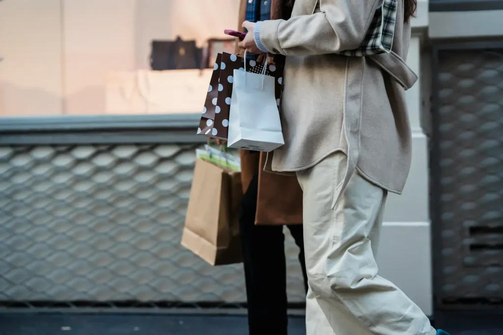 customers happily shopping, showcasing the importance of good customer retention strategies