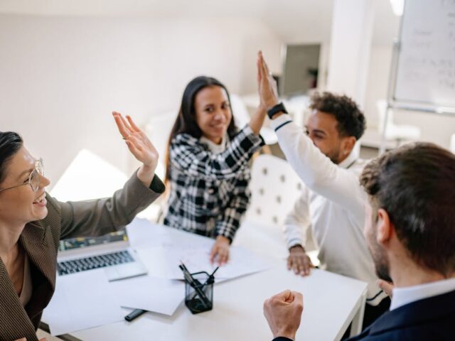 A Comprehensive Guide to Team Coaching